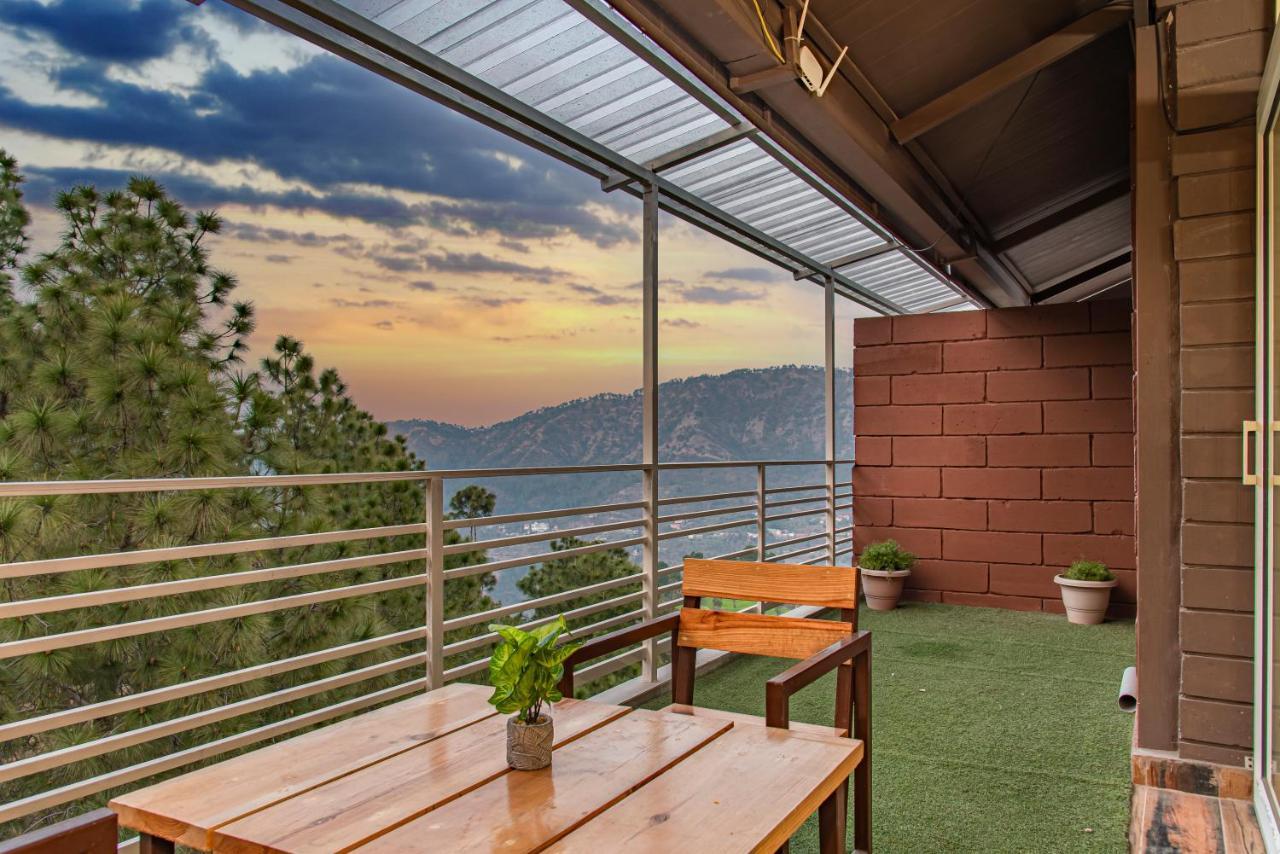 Hillcrest Heights Bed and Breakfast Kasauli Εξωτερικό φωτογραφία