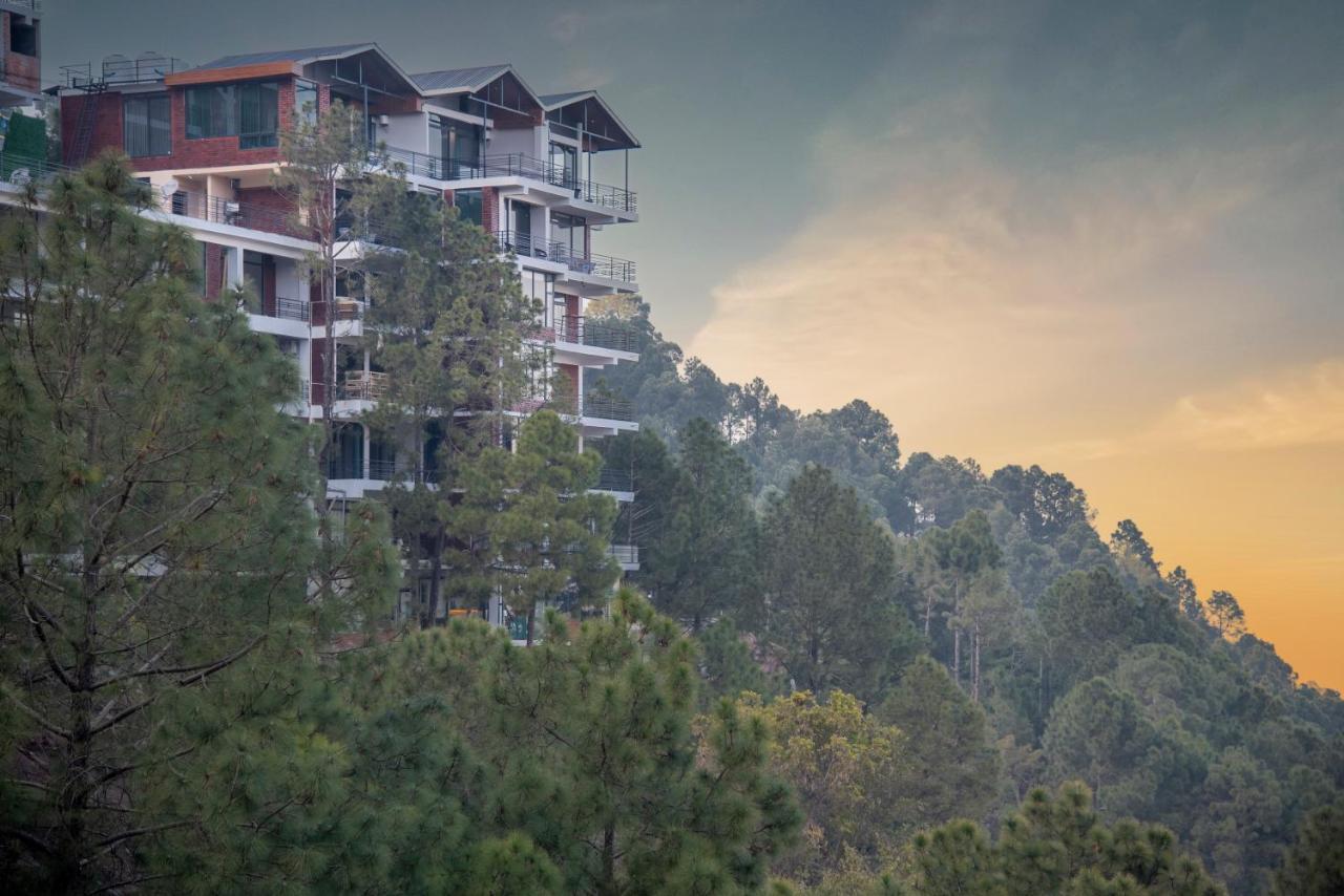 Hillcrest Heights Bed and Breakfast Kasauli Εξωτερικό φωτογραφία